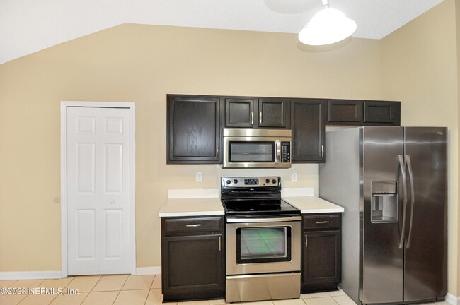 Building Photo - 12062 W Dalmation Ln
