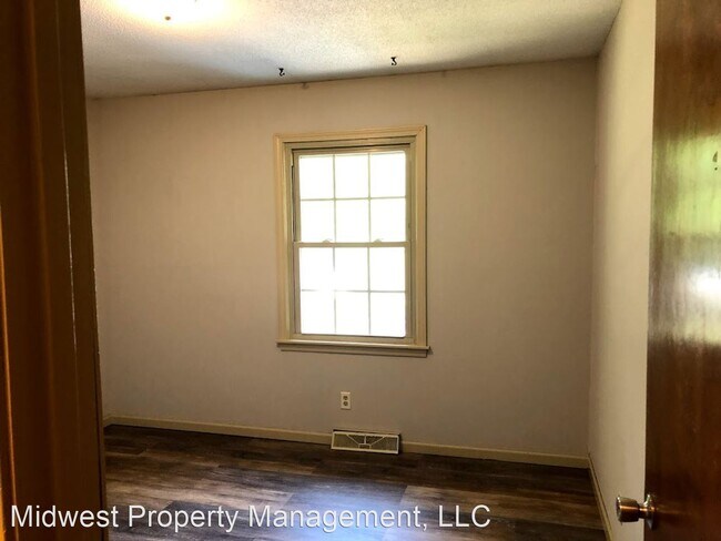 Building Photo - 1237 El Chaparral Ave S