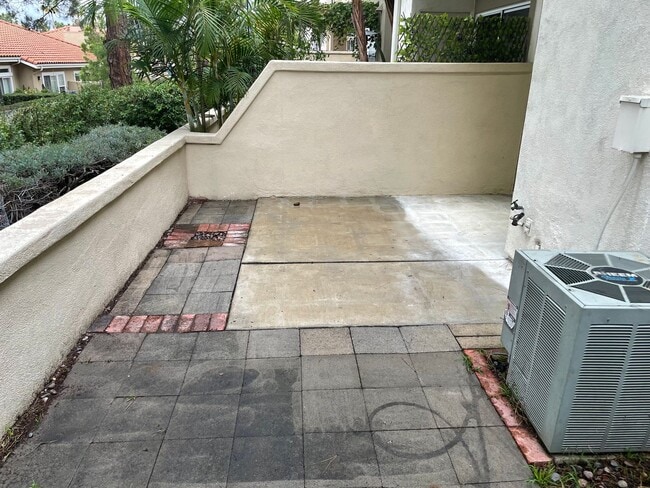 Building Photo - Dual Master Suite Townhome in Rancho Santa...