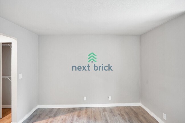 Building Photo - Discover Your New Home at Juanita Beach Es...