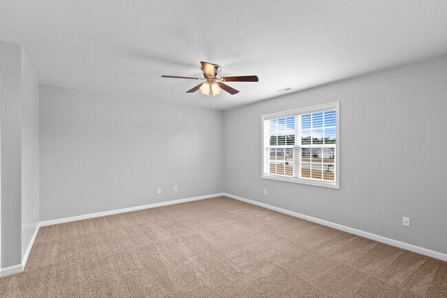 Building Photo - Ranch with fenced yard in Swansboro HS Dis...