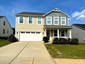 Building Photo - Huge 5 Bedroom / 4.5 Bathroom North Charlotte