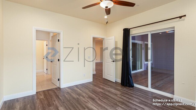 Building Photo - 1313 Crestview Ct