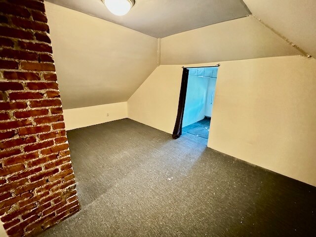Building Photo - 40 Long Ave