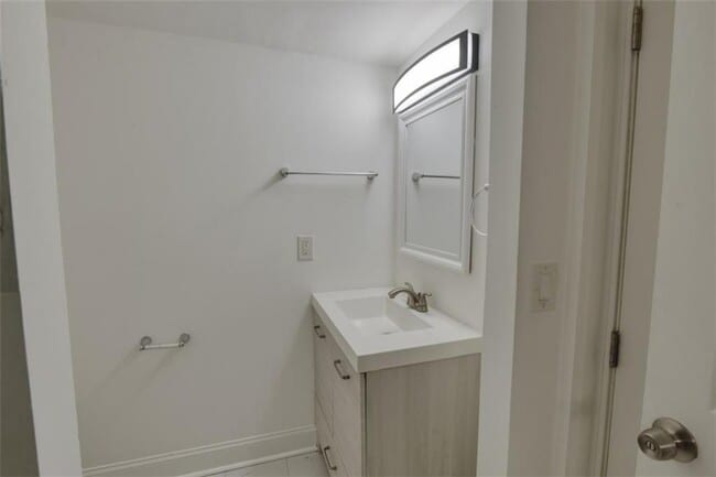 Building Photo - 74 Rountree Rd