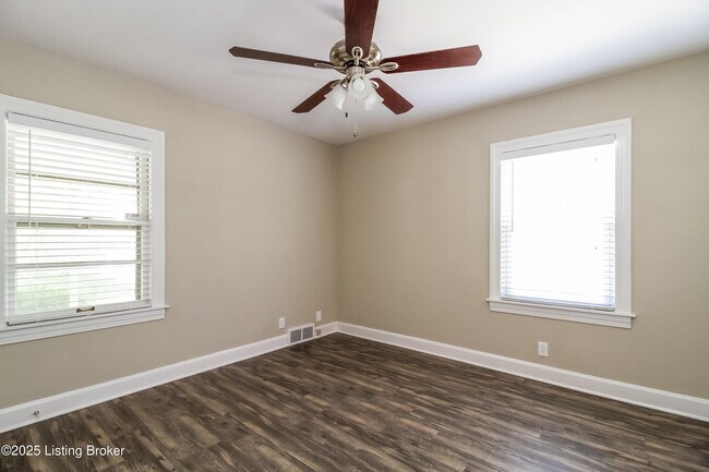 Building Photo - 4620 Hillside Dr
