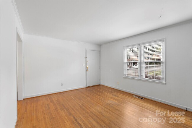 Building Photo - 918 McAlway Rd