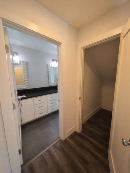 Extra Storage - 5640 Craner Ave