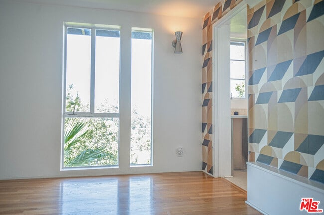 Building Photo - 8895 Appian Way