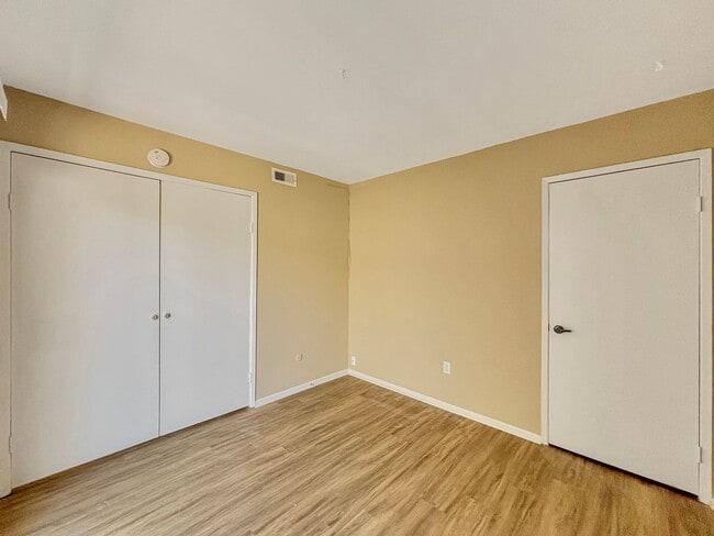 Building Photo - Beautiful 3BD/2.5BA Condo in Tierrasanta w...