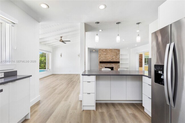 Building Photo - 330 Coconut Isle Dr