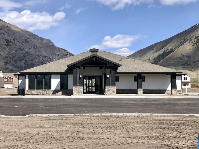 Building Photo - 437 S 1400 E