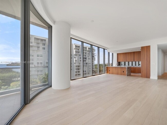 Building Photo - 175 25