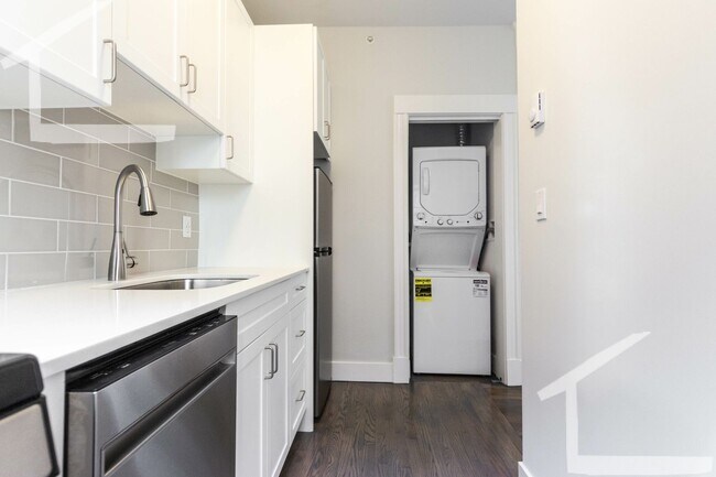 Building Photo - Centrally Located, Modern Fenway 2-Bed w/ Laundry