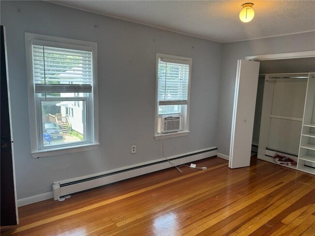 Building Photo - 67 Hall Ave