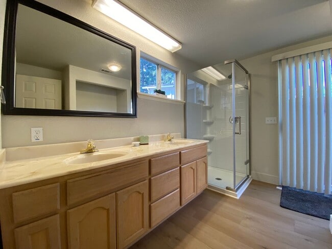 Building Photo - Gorgeous Home With Multiple Living Rooms, Two Primary Suites, Fruit Trees, And More!