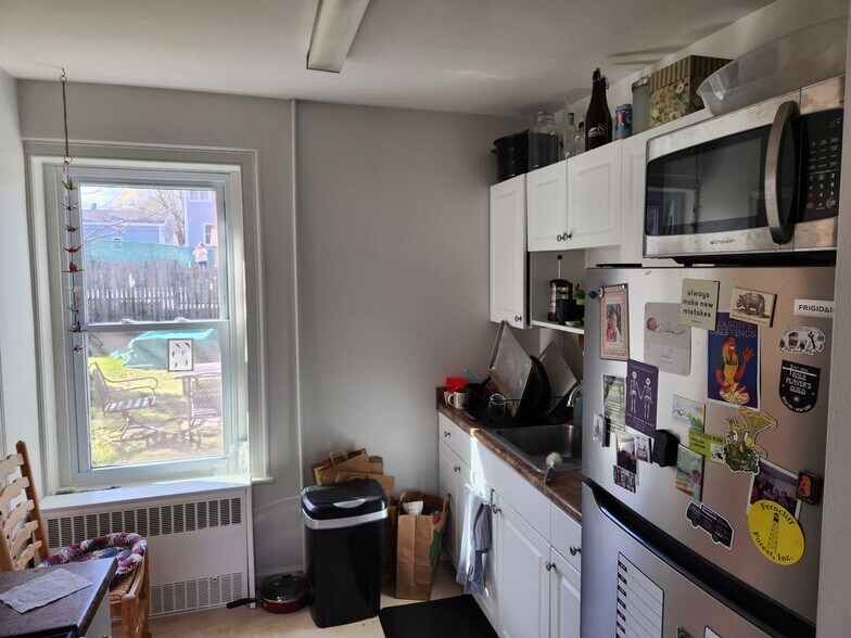 Building Photo - 36 Davis St