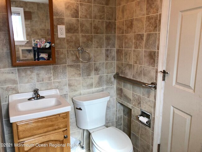 Building Photo - 3456 Jefferson Ave