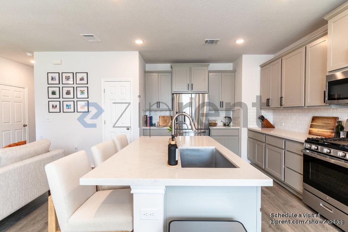 Building Photo - 15705 Singh Dr