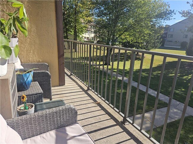 Building Photo - 50 Donna Ct