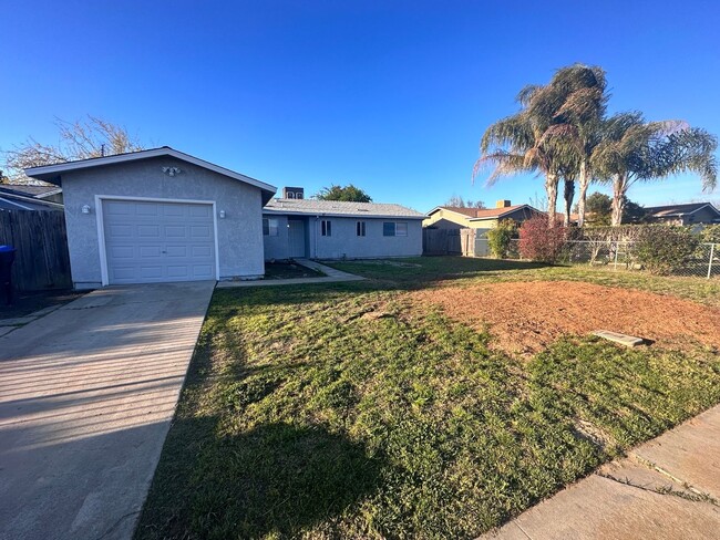 Building Photo - APPLY FOR THIS BEAUTIFUL HOME TODAY!