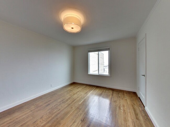 Building Photo - 2167 40th Ave