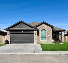 Building Photo - 2027 Ebbets Dr