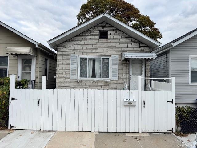 Building Photo - 3249 Barkley Ave