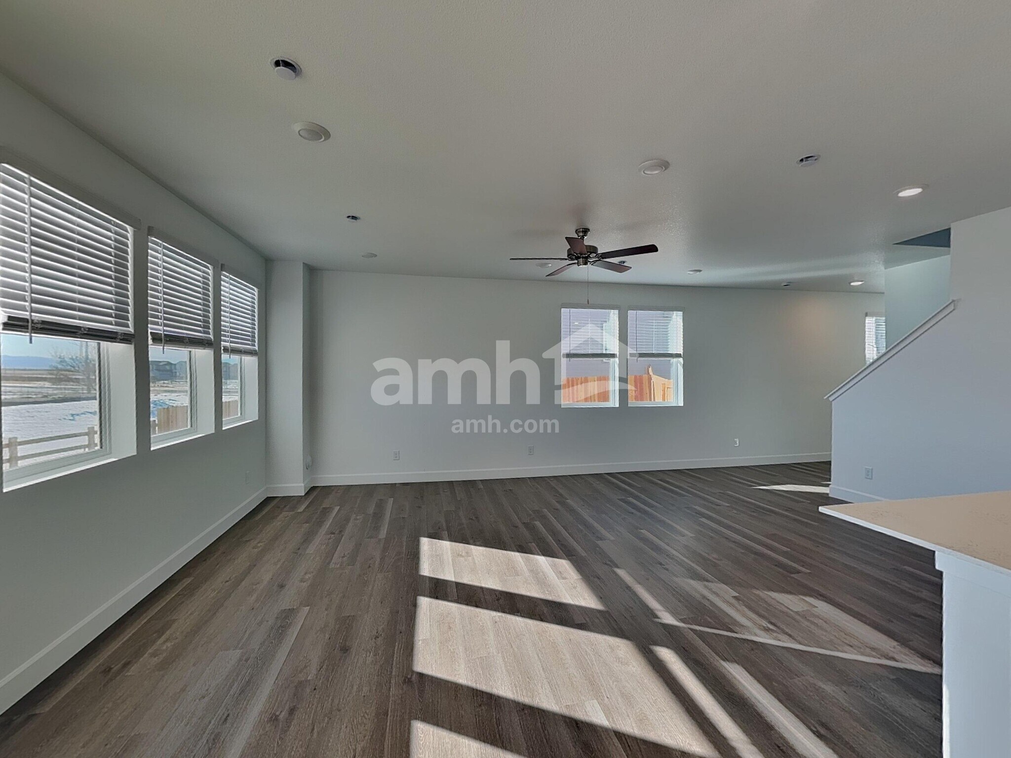 Building Photo - 13802 E 100th Dr