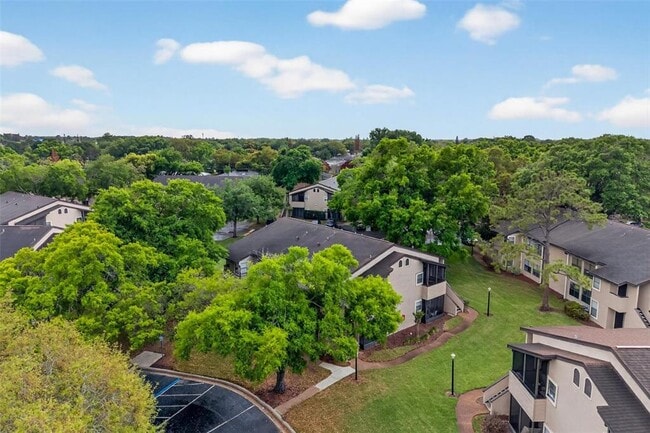 Building Photo - 2929 Antique Oaks Cir