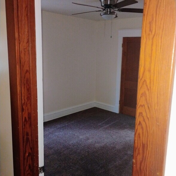 Building Photo - 2914 Bales Ave