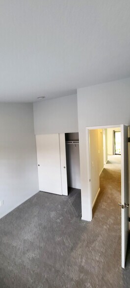 Building Photo - 11711 100th Ave NE