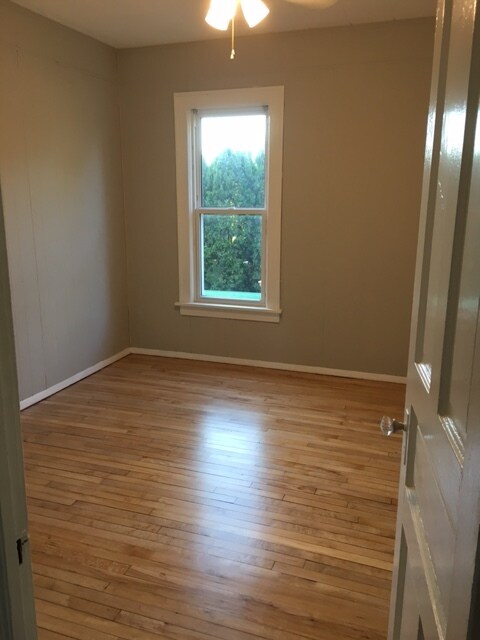 Building Photo - 3133 S Griffin Ave