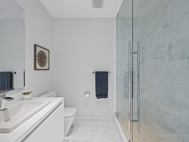 Building Photo - 701 N Fort Lauderdale Beach Blvd