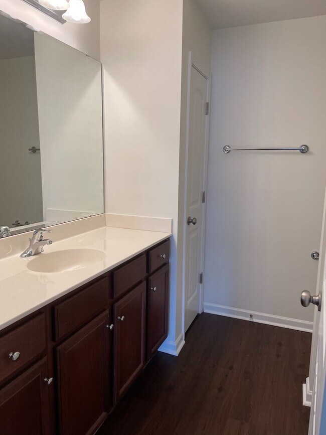 Building Photo - Saylor’s Watch Townhome