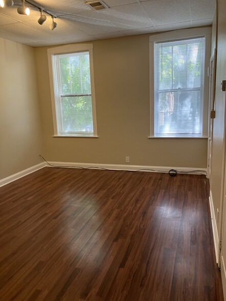 Living Room - 2222 W Lyndale St