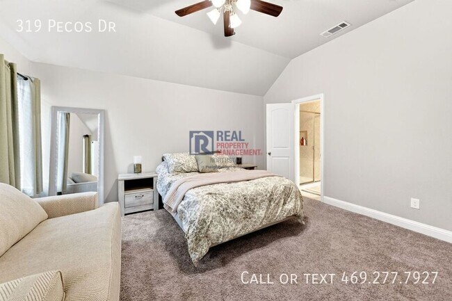 Building Photo - 319 Pecos Dr