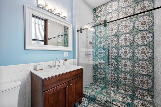 Building Photo - 215 W 138th St