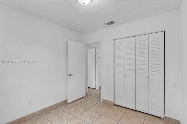 Building Photo - 5655 SW 139th Pl