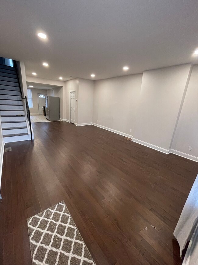 Building Photo - 1636 S 21st St