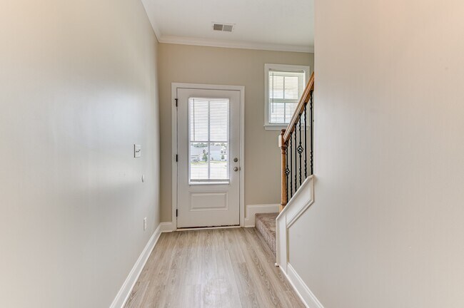 Building Photo - 2041 Limerick Ct