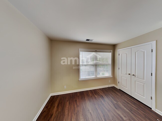 Building Photo - 2911 Morning Mist Ct