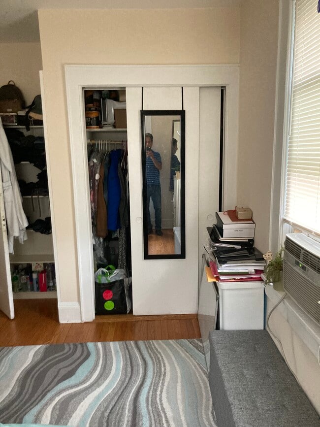 Building Photo - 326-1 Wayne St