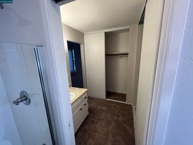 Building Photo - 1091 Alamo Ct