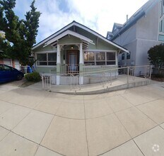 Building Photo - Garden Street Portfolio***