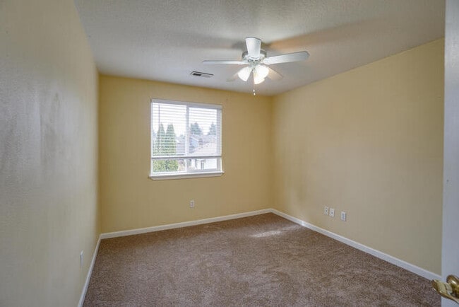 Building Photo - BEAUTIFUL FOUR BEDROOM LOCATED IN THE SHERWOOD SUB DIVISION