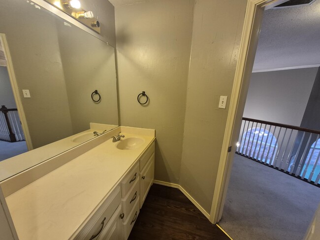 Building Photo - 5117 79th Dr