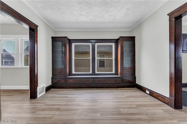 Building Photo - 428 E 148th St
