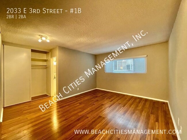 Building Photo - 2033 E 3rd St