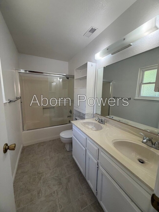 Building Photo - 4819 Hillbrook Ct
